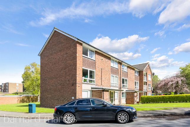 Flat for sale in Basinghall Gardens, Sutton