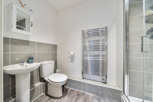 63, Springhead Parkway, Gravesend photo 5