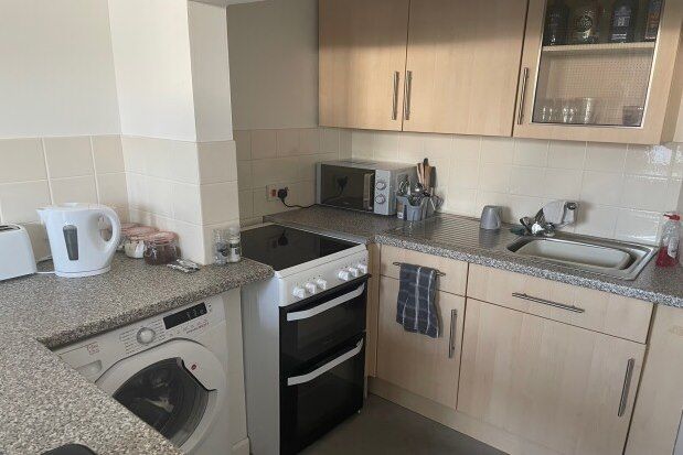 Flat to rent in Ledrah Road, St. Austell