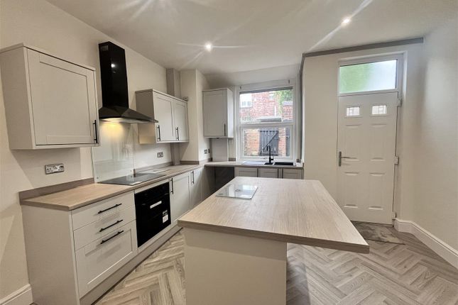 24, French Street, Stalybridge photo 4
