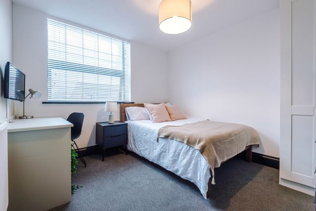 Shared accommodation to rent in Flat V, The Hosiery Factory, Leicester