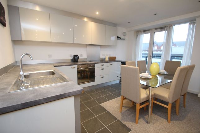 Apt 410, Newcastle upon Tyne photo 4
