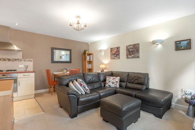 6 White Hart Mews, Alrewas, Staffordshire photo 3
