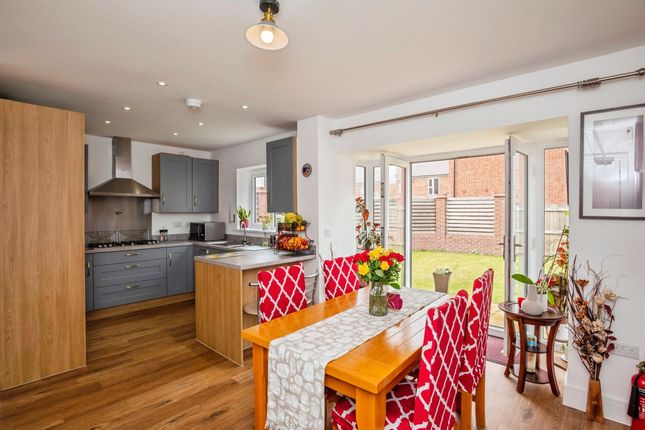 3, Gennet Grove, WORCESTER photo 4