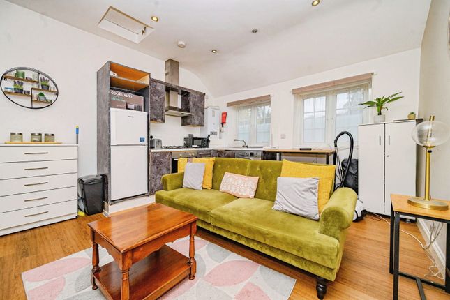 Flat 10, 34, Ashton Road, Luton photo 3
