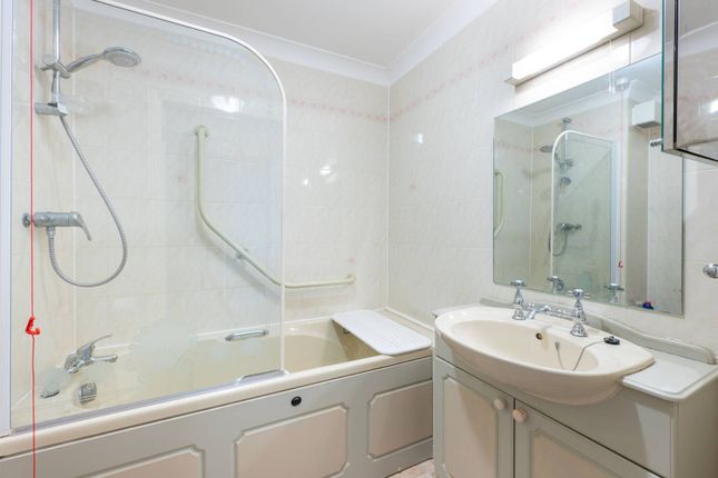 Flat for sale in Padfield Court, Wembley Park, Wembley