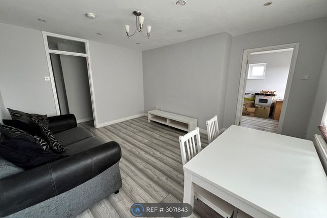 Grosvenor Road, London photo 5