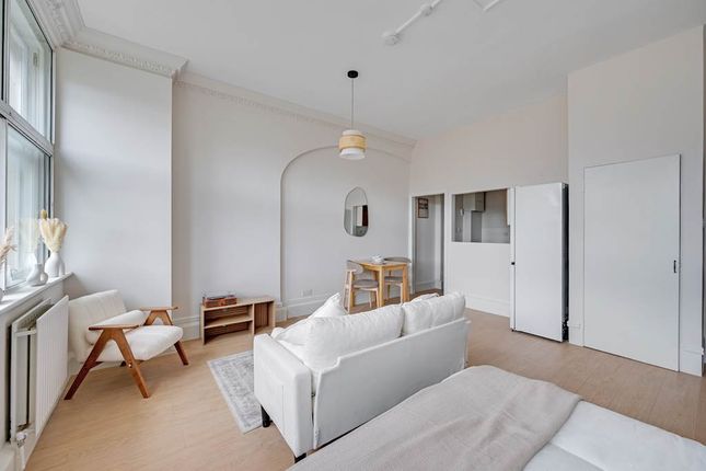 Flat 14,  4, Earls Court Road, LONDON photo 4