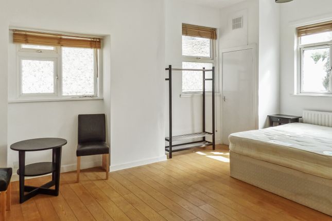 Flat 2, 15, Ely Road, Cardiff photo 2
