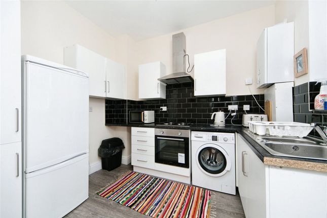 Flat 2, 100, Conway Road, Conwy photo 3