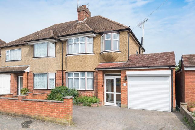 Homes To Let In Old Barn Mews The Green Croxley Green