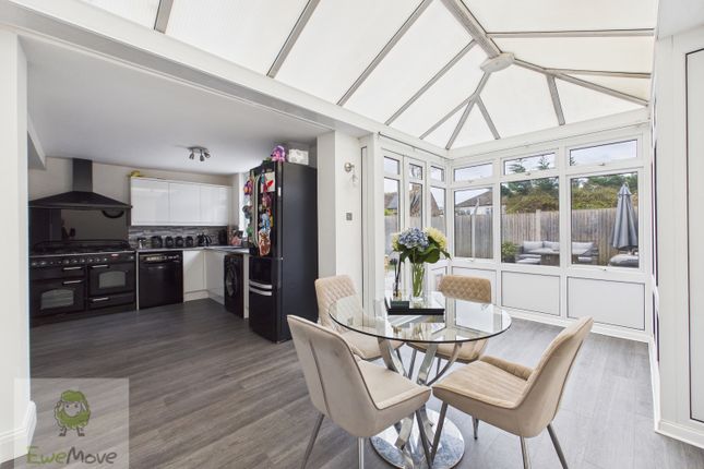 26, HERON WAY, ROCHESTER photo 4