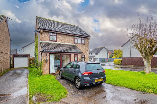 Thumbnail Detached house to rent in Cosmeston Drive, Penarth