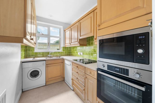 1, Summerhill Drive, Keighley photo 4