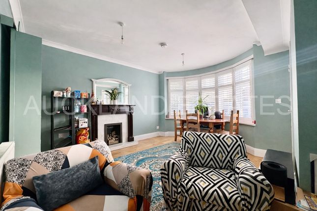 52, Longmore Avenue, Barnet photo 3