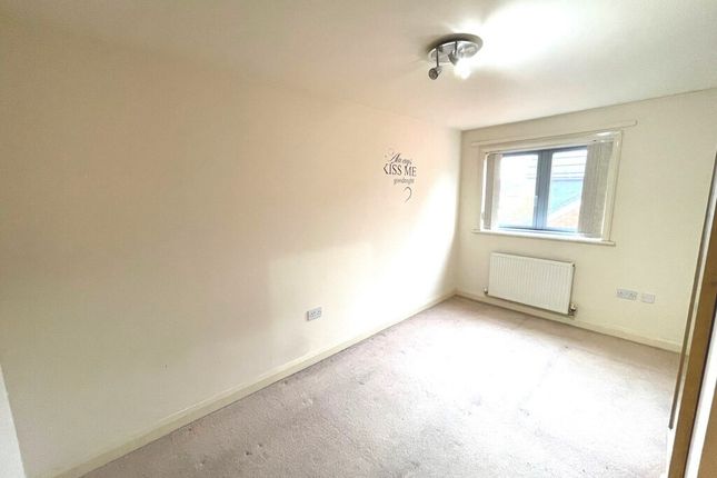 Flat to rent in Highland Court, Scotland Road, Basford, Nottingham