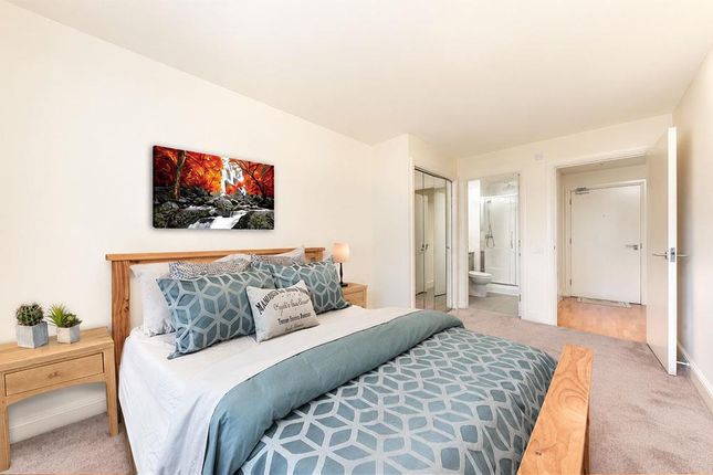 Apartment 31, 2, Palgrave Gardens, London photo 4