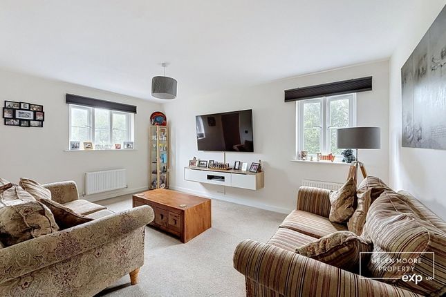 48, Maple Grove, Ivybridge photo 2