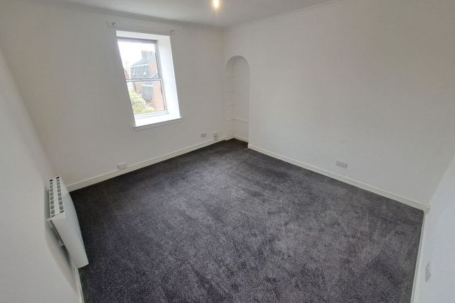 Thumbnail Flat to rent in Church Street, Broughty Ferry, Dundee