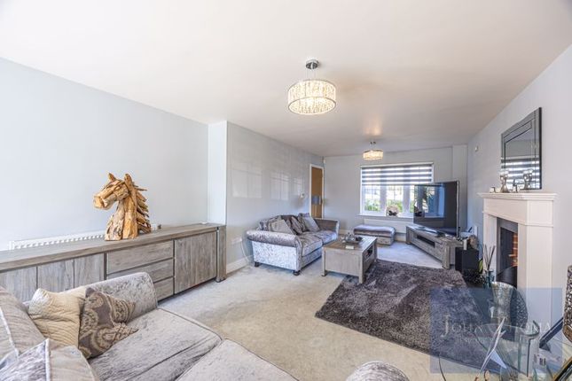 2, Aster Road, Chigwell photo 3