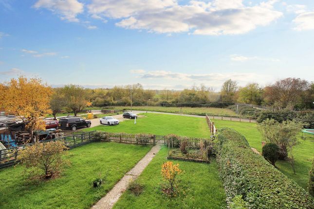 3, Hartwell View, Aylesbury photo 2