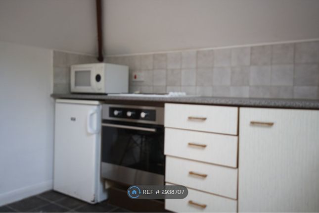Whitlelands Road, High Wycombe photo 3
