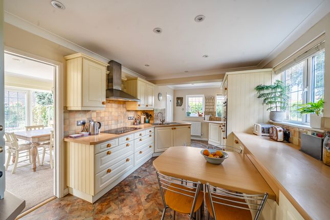 27, Cricklade Road, Swindon photo 2