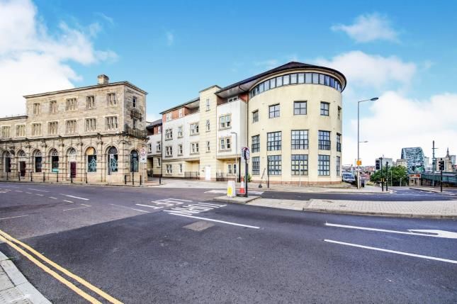 2 Bed Flat For Sale In Curzon Place Gateshead Tyne And Wear Ne8 Zoopla