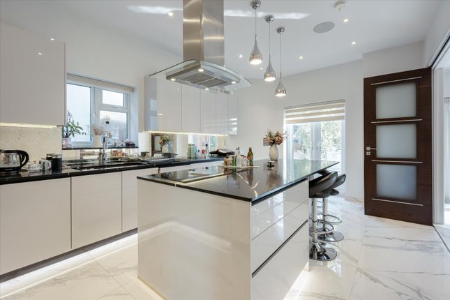 Beaufort Road, London photo 4