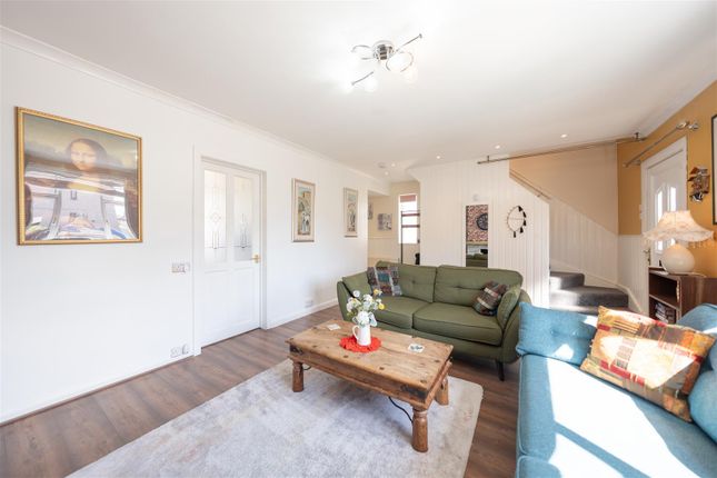4, Balbeggie Place, Dundee photo 5
