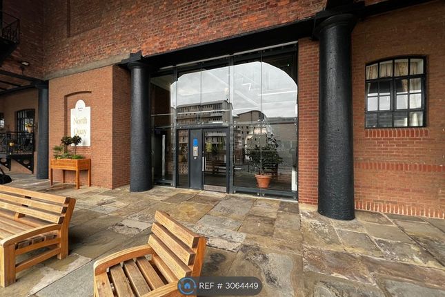 Flat, North Quay Wapping Quay, Liverpool photo 3