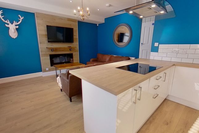 35 Royal Park Avenue, Leeds photo 2