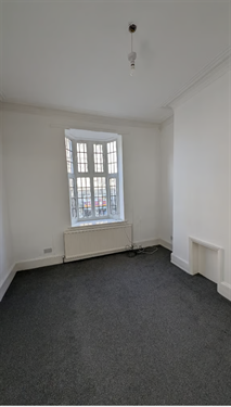 Flat to rent in Paragon Street, Hull