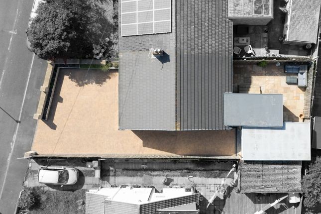 3, Amport Close, Brighouse photo 2