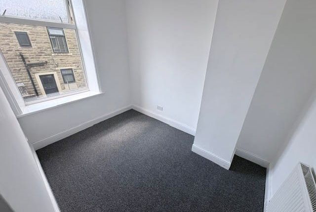 15, Albert Terrace, Bacup photo 4