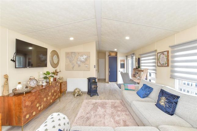 Thumbnail Mobile/park home for sale in Melville Road, Southsea, Hampshire