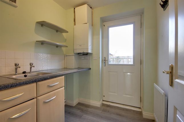 Town house for sale in Barberry Court, Brough