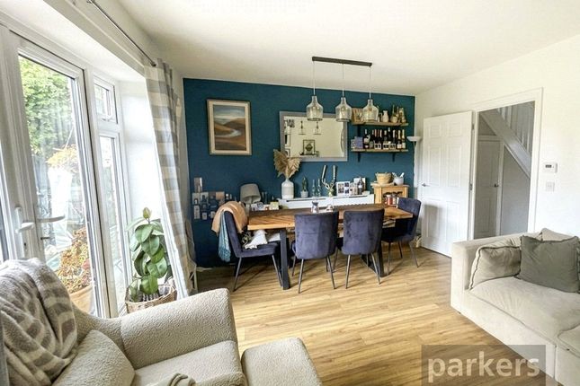 1, Florey Place, Bampton photo 3