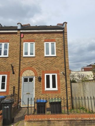 Thumbnail End terrace house to rent in Union Road, London
