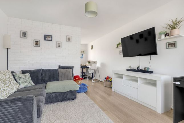 12 Conifer Walk, Nottingham photo 4