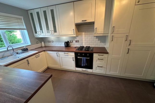 11, Hemingway Gardens, Fareham photo 4