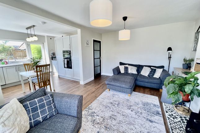 8, Holmefield Road, Knott End on Sea photo 3