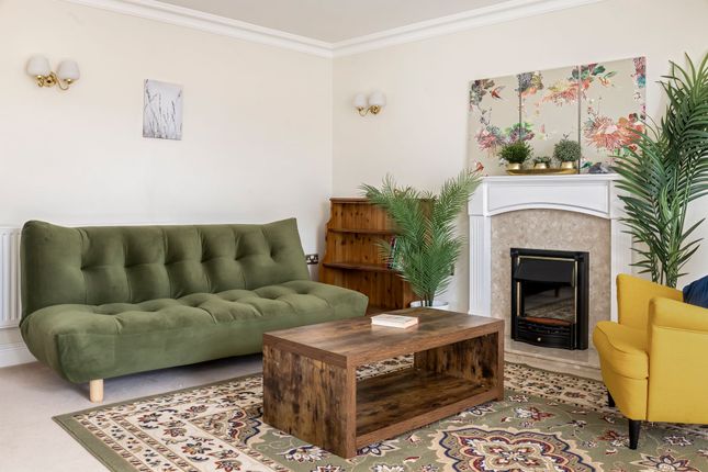 47 Potters Place, Horsham photo 2