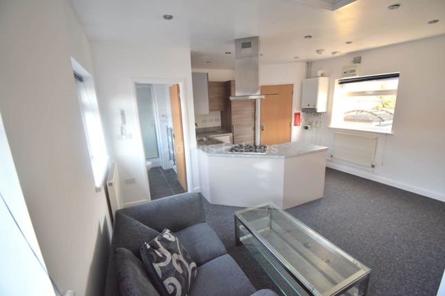 6b, High Street, Reading photo 2