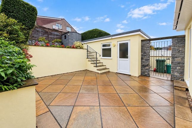 99, Hillcrest, Pontyclun photo 4