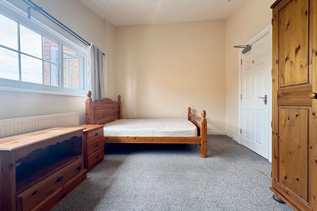211, Dartford photo 4