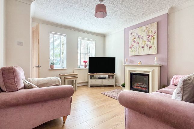 4, The Ridings, North Ferriby photo 2