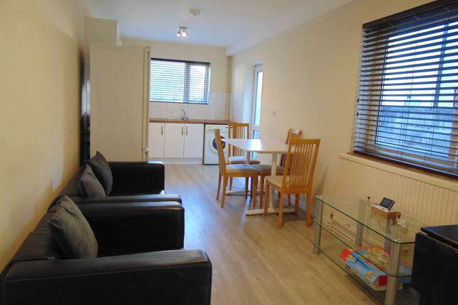 Thumbnail Terraced house to rent in Orchard Road, Southsea