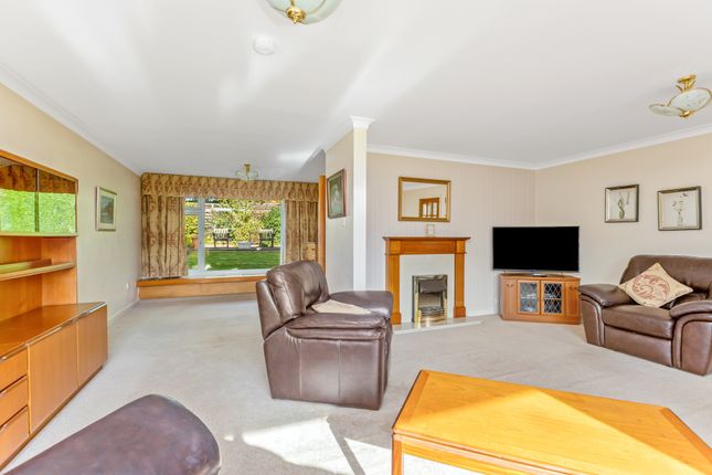 11, Newmills Grove, Balerno, Edinburgh photo 4