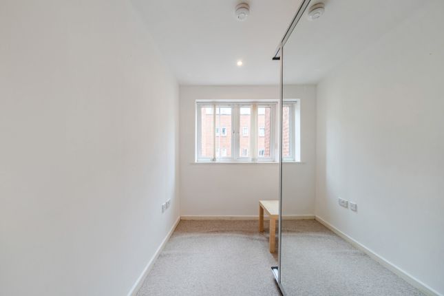 Apartment 18, Gilbert House, 2, Elmira Way, Greater Manchester photo 4